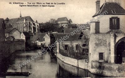 Carte postale ancienne Vue sur l'Eure au Pont de la Courtille, Eglises Saint-Pierre et Saint-Aignan — Chartres (Eure-et-Loir)