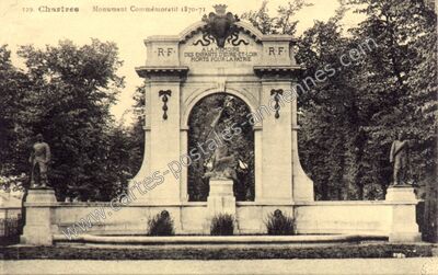 Carte postale ancienne Monument Commémoratif 1870-71 A LA MEMOIRE DES ENFANTS D'EURE-ET-LOIR MORTS POUR LA PATRIE — Chartres (Eure-et-Loir)