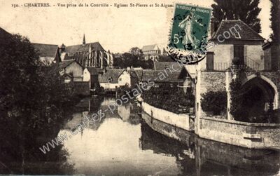 Carte postale ancienne Vue prise de la Courtille - Eglises St-Pierre et St-Aignan — Chartres (Eure-et-Loir)