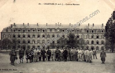 Carte postale ancienne Caserne Marceau — Chartres (Eure-et-Loir)