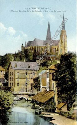 Carte postale ancienne L'Eure et l'Abside de la Cathédrale - Vue prise du pont Neuf — Chartres (Eure-et-Loir)