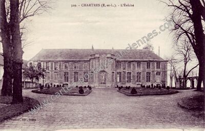 Carte postale ancienne L'Évêché — Chartres (Eure-et-Loir)