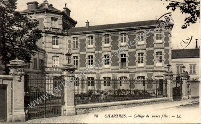 Carte postale ancienne Collège de eunes filles — Chartres (Eure-et-Loir)
