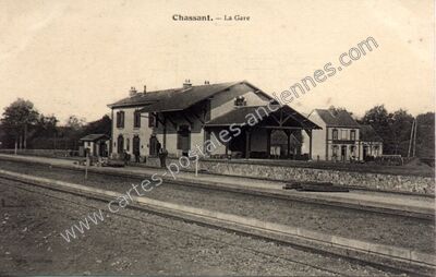Carte postale ancienne La Gare — Chassant (Eure-et-Loir)