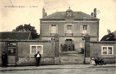 Carte postale ancienne La Mairie — Le Coudray (Eure-et-Loir)
