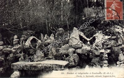 Carte postale ancienne Rocher et labyrinthe — Coulombs (Eure-et-Loir)