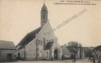 Carte postale ancienne L'Église Saint-Chéron et la Grande Rue — Coulombs (Eure-et-Loir)