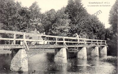 Carte postale ancienne La passerelle de Godebert — Courtalain (Eure-et-Loir)