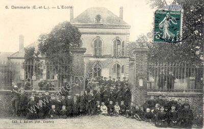 Carte postale ancienne L'Ecole — Dammarie (Eure-et-Loir)