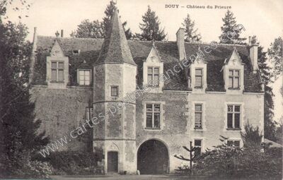 Carte postale ancienne Chateau du Prieure — Douy (Eure-et-Loir)