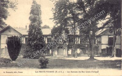 Carte postale ancienne Les Remises du Roi Louis-Philippe — La Ferté-Vidame (Eure-et-Loir)
