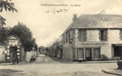 Carte postale ancienne La Mairie — Fontaine-la-Guyon (Eure-et-Loir)