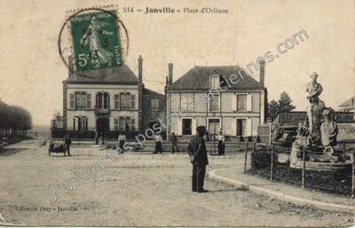 Carte postale ancienne Place d'Orléans — Janville (Eure-et-Loir)