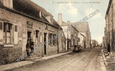Carte postale ancienne La Grande-Rue — Dammarie (Eure-et-Loir)