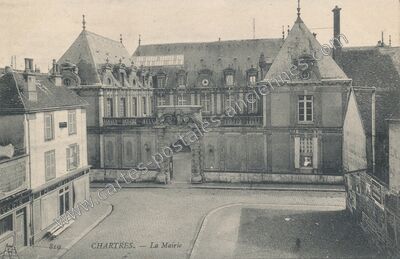 Carte postale ancienne La Mairie — Chartres (Eure-et-Loir)
