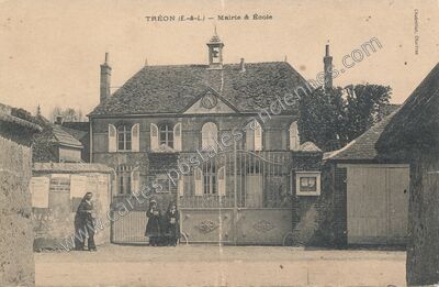 Carte postale ancienne Mairie & École — Tréon (Eure-et-Loir)