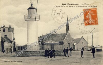 Carte postale ancienne Le Phare, La Criée, l'Abri du Marin et la Chapelle de Notre-Dame — Concarneau (Finistère)