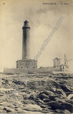 Carte postale ancienne Le Phare — Penmarch (Finistère)