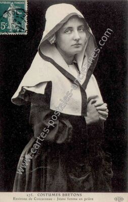 Carte postale ancienne Costumes Bretons - Jeune femme en prière — Concarneau (Finistère)
