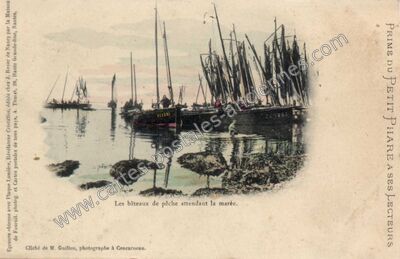Carte postale ancienne Les bateaux de pêche attendant la marée — Concarneau (Finistère)