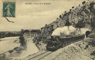 Carte postale ancienne Tunnel de la Madeleine — Anduze (Gard)