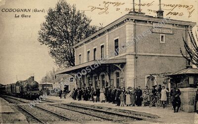 Carte postale ancienne La Gare — Codognan (Gard)