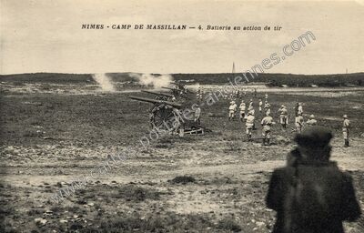 Carte postale ancienne Camp de Massillan — Nîmes (Gard)