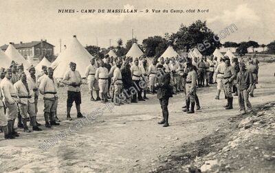 Carte postale ancienne Camp de Massillan — Nîmes (Gard)