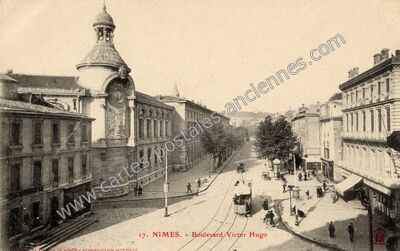 Carte postale ancienne Boulevard Victor Hugo — Nîmes (Gard)