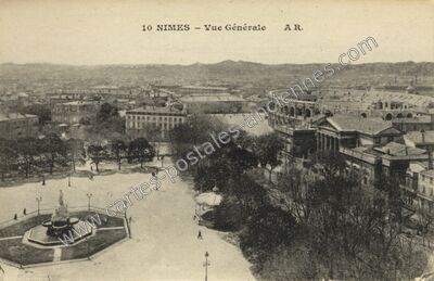 Carte postale ancienne Vue Générale — Nîmes (Gard)