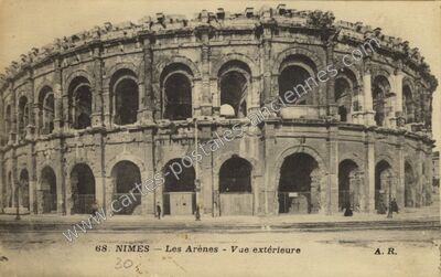 Carte postale ancienne Les Arènes - Vue extérieure — Nîmes (Gard)