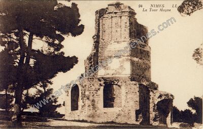 Carte postale ancienne La Tour Magne — Nîmes (Gard)