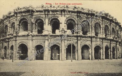 Carte postale ancienne Les Arènes (vue extérieure) — Nîmes (Gard)