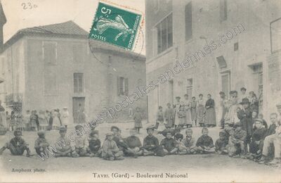 Carte postale ancienne Boulevard National — Tavel (Gard)