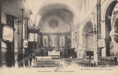 Carte postale ancienne Intérieur de l'Eglise — Tavel (Gard)