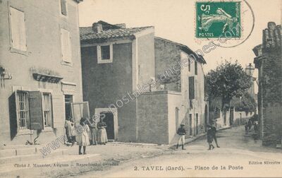 Carte postale ancienne Place de la Poste — Tavel (Gard)