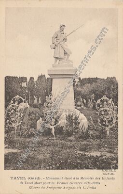 Carte postale ancienne Monument élevé à la Mémoire des Enfants de Tavel Mort pour la France — Tavel (Gard)