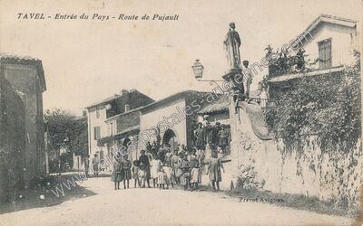 Carte postale ancienne Entrée du Pays - Route de Pujault — Tavel (Gard)