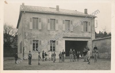 Carte postale ancienne Tavel — Tavel (Gard)
