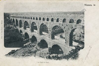 Carte postale ancienne Pont du Gard — Vers-Pont-du-Gard (Gard)