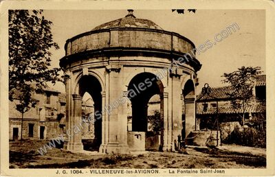 Carte postale ancienne La Fontaine Saint-Jean — Villeneuve-lès-Avignon (Gard)