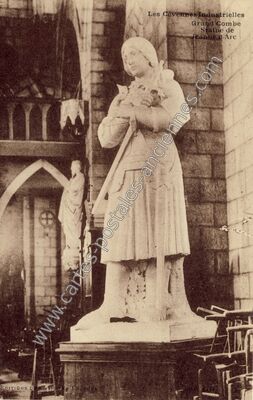 Carte postale ancienne Statue de Jeanne d'Arc — La Grand-Combe (Gard)