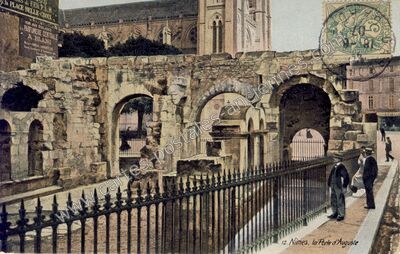 Carte postale ancienne La Porte d'Auguste — Nîmes (Gard)
