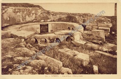 Carte postale ancienne Castellum Divisorium — Nîmes (Gard)
