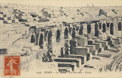 Carte postale ancienne Les Arènes - Vue intérieure - Détails — Nîmes (Gard)