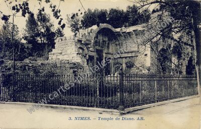 Carte postale ancienne Temple de Diane — Nîmes (Gard)