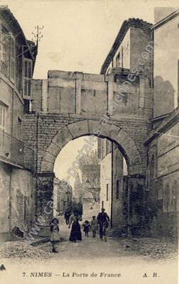Carte postale ancienne La Porte de France — Nîmes (Gard)
