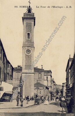 Carte postale ancienne La Tour de l'Horloge — Nîmes (Gard)