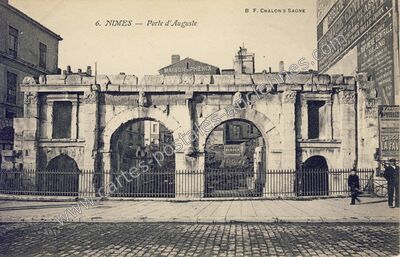 Carte postale ancienne Porte d'Auguste — Nîmes (Gard)