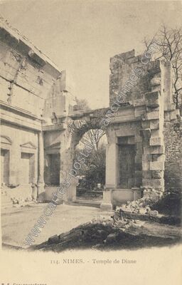 Carte postale ancienne Temple de Diane — Nîmes (Gard)
